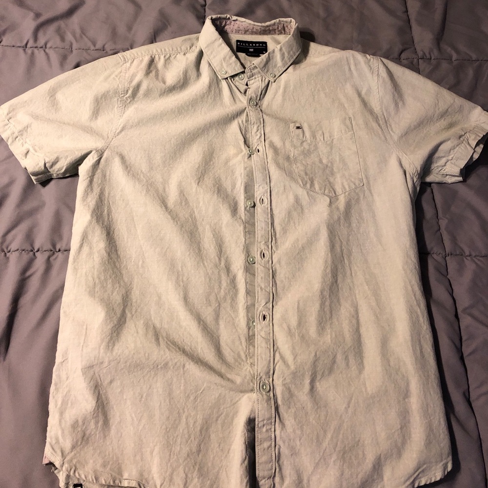 Men’s billabong button down size medium